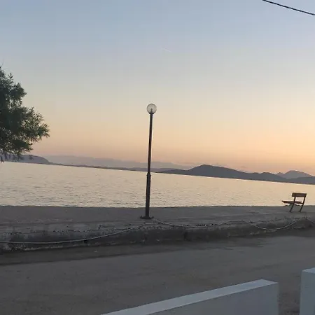 V&e's Pigadhia (Argolis)